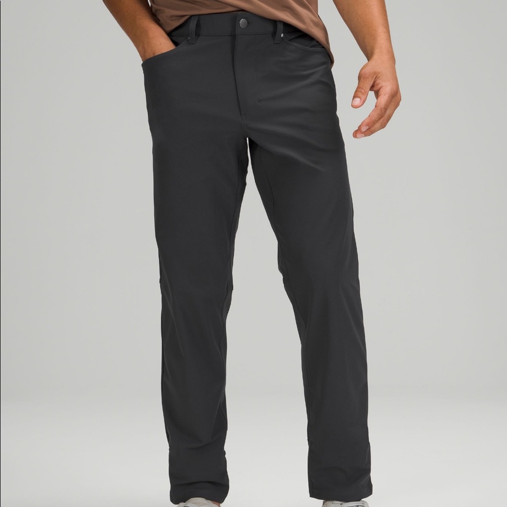 Mens lululemon ABC pant classic fit 32 waist 34 length. Obsidian grey color.